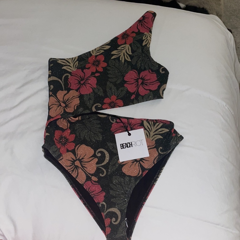 Beach riot one piece